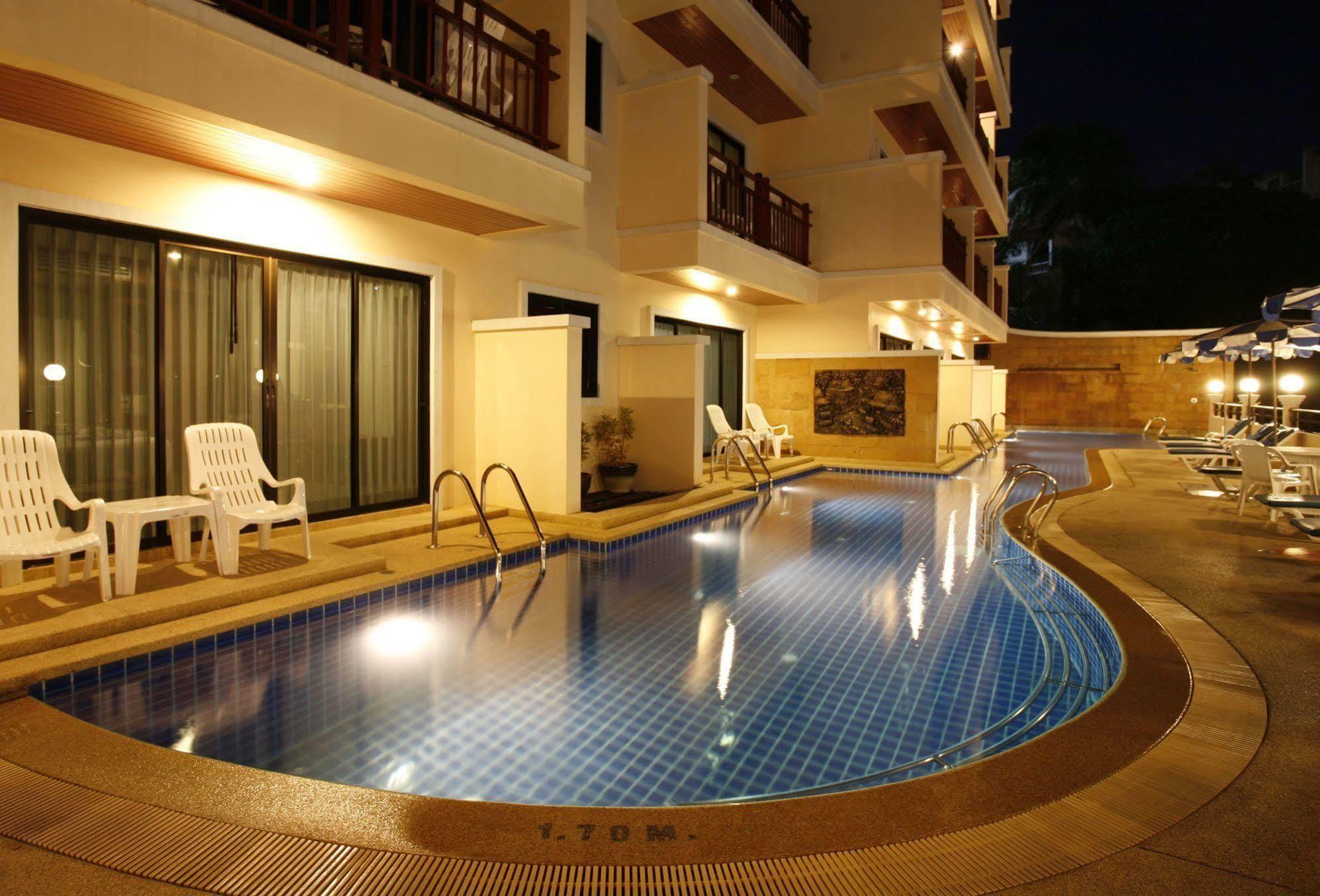 Jiraporn Hill Resort Patong Exterior photo